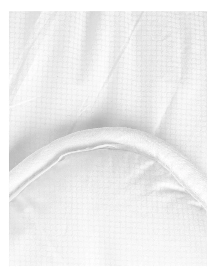 Heritage Temperature Control Quilt - Image 3