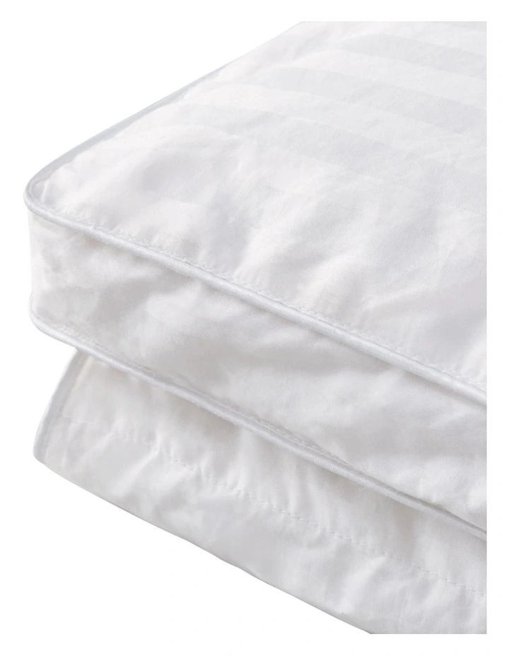 Deluxe Feather & Down Quilt In White - Image 4