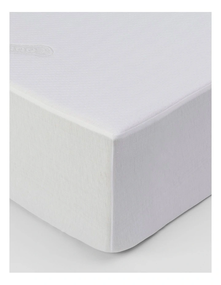 Dunlopillo Cool Comfort Mattress Protector In White