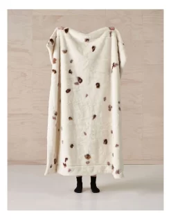 Linen House Weston Throw In Vanilla