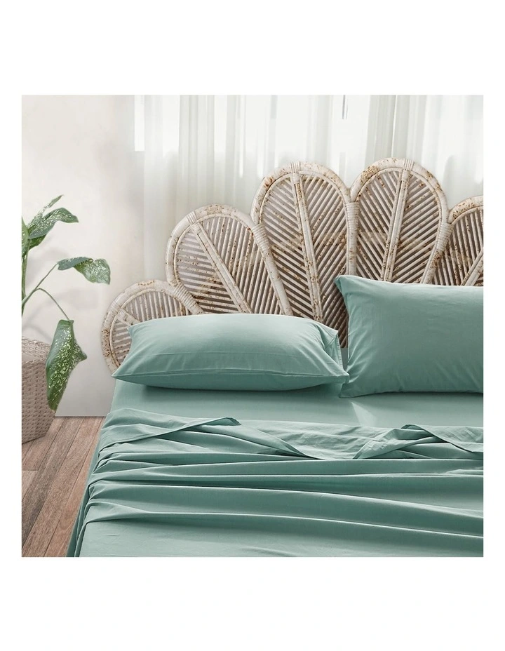 Double Bed Sheets Set In Green - Image 2