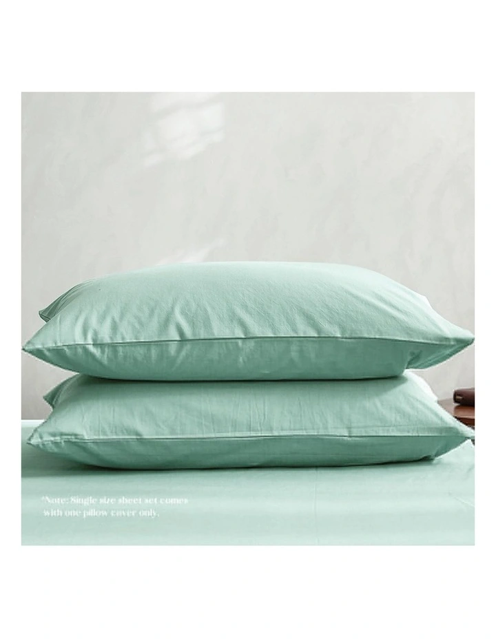 Double Bed Sheets Set In Green - Image 3